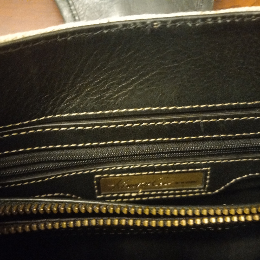 Handbag - Picture 8 of 16